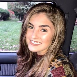 Meet your Posher, Hannah